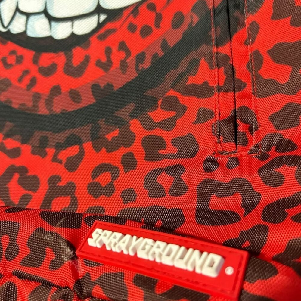 Sprayground Red Leopard Lips Backpack Limited Edition Gold Fangs Full size Clean - Picture 2 of 9
